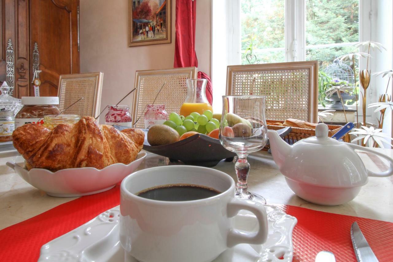 Manoir Des Turets Bed & Breakfast Yvre-l'Eveque ภายนอก รูปภาพ
