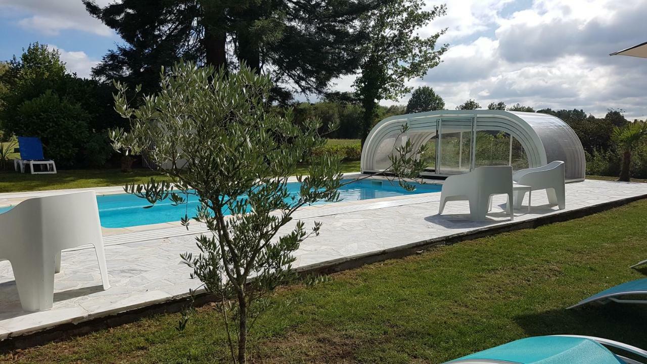 Manoir Des Turets Bed & Breakfast Yvre-l'Eveque ภายนอก รูปภาพ